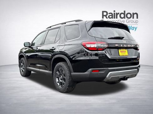 Used 2026 Honda Pilot TrailSport image 5
