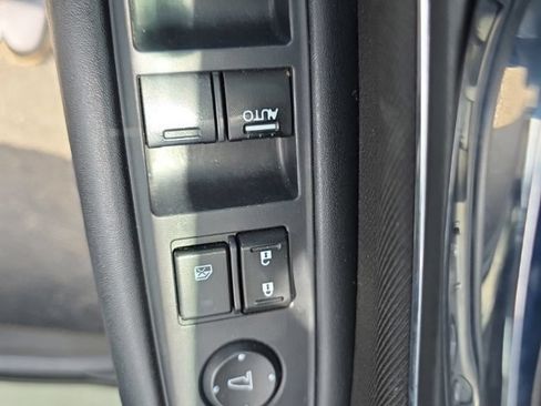 Used 2018 Honda HR-V EX image 12