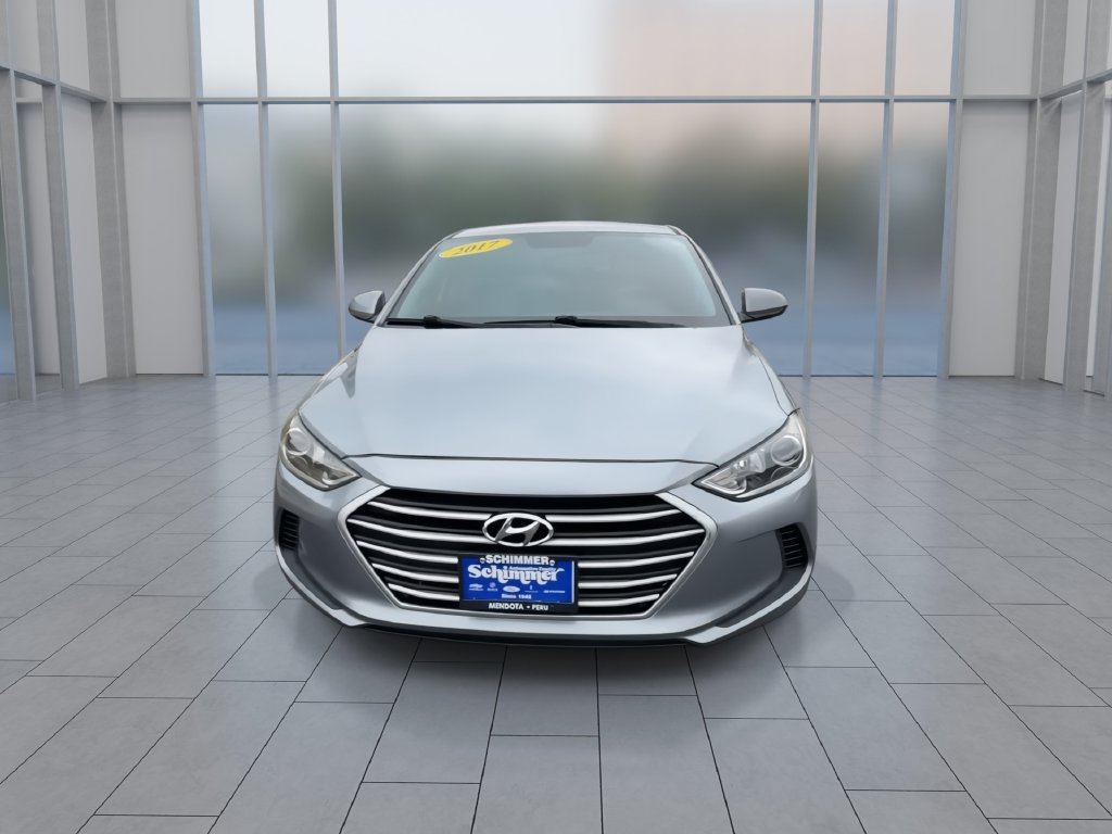 Used 2017 Hyundai Elantra SE FWD image 3