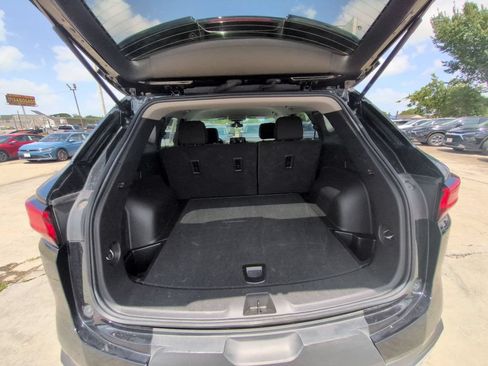 Used 2025 Chevrolet Blazer LT AWD/4WD image 28