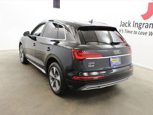 Certified 2022 Audi Q5 2.0T Premium Plus w/ Premium Plus Package AWD/4WD image 3