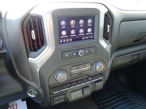 Used 2024 Chevrolet Silverado 2500 Custom w/ Custom Convenience Package image 20