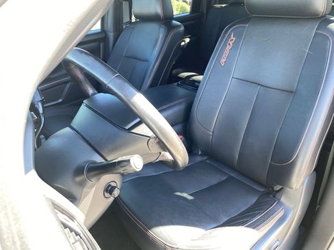 Used 2020 Nissan Titan PRO-4X w/ Pro-4x Convenience Package image 15