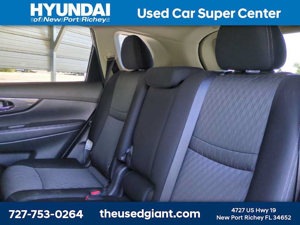 Used 2019 Nissan Rogue SV w/ Premium Package FWD image 15