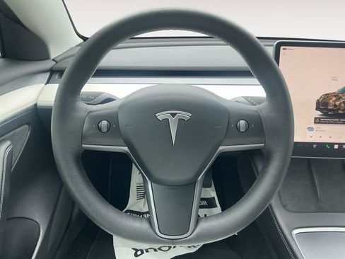 Used 2022 Tesla Model 3 image 12