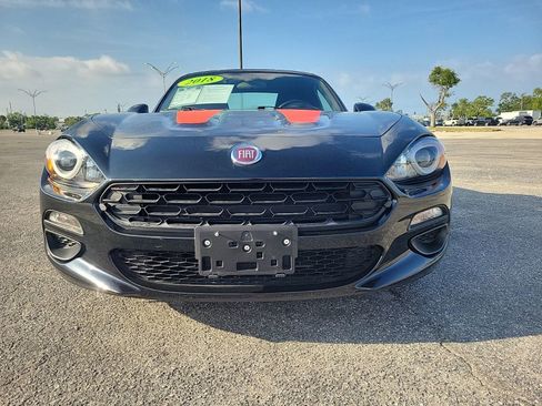 Used 2018 FIAT 124 Spider Classica RWD image 4