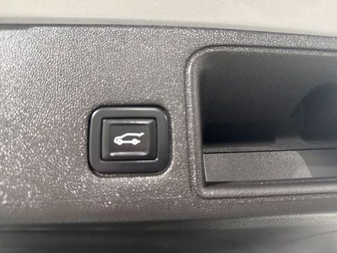 Used 2022 GMC Terrain SLT FWD image 12