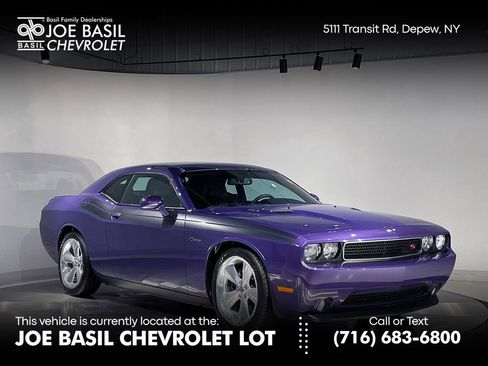 Used 2013 Dodge Challenger R/T image 1