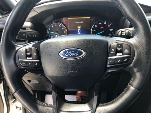 Used 2020 Ford Explorer XLT RWD image 16
