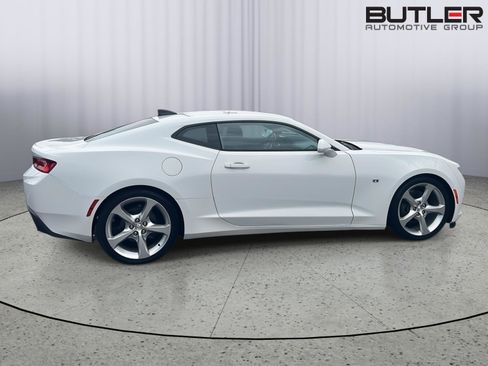Used 2016 Chevrolet Camaro LT image 7