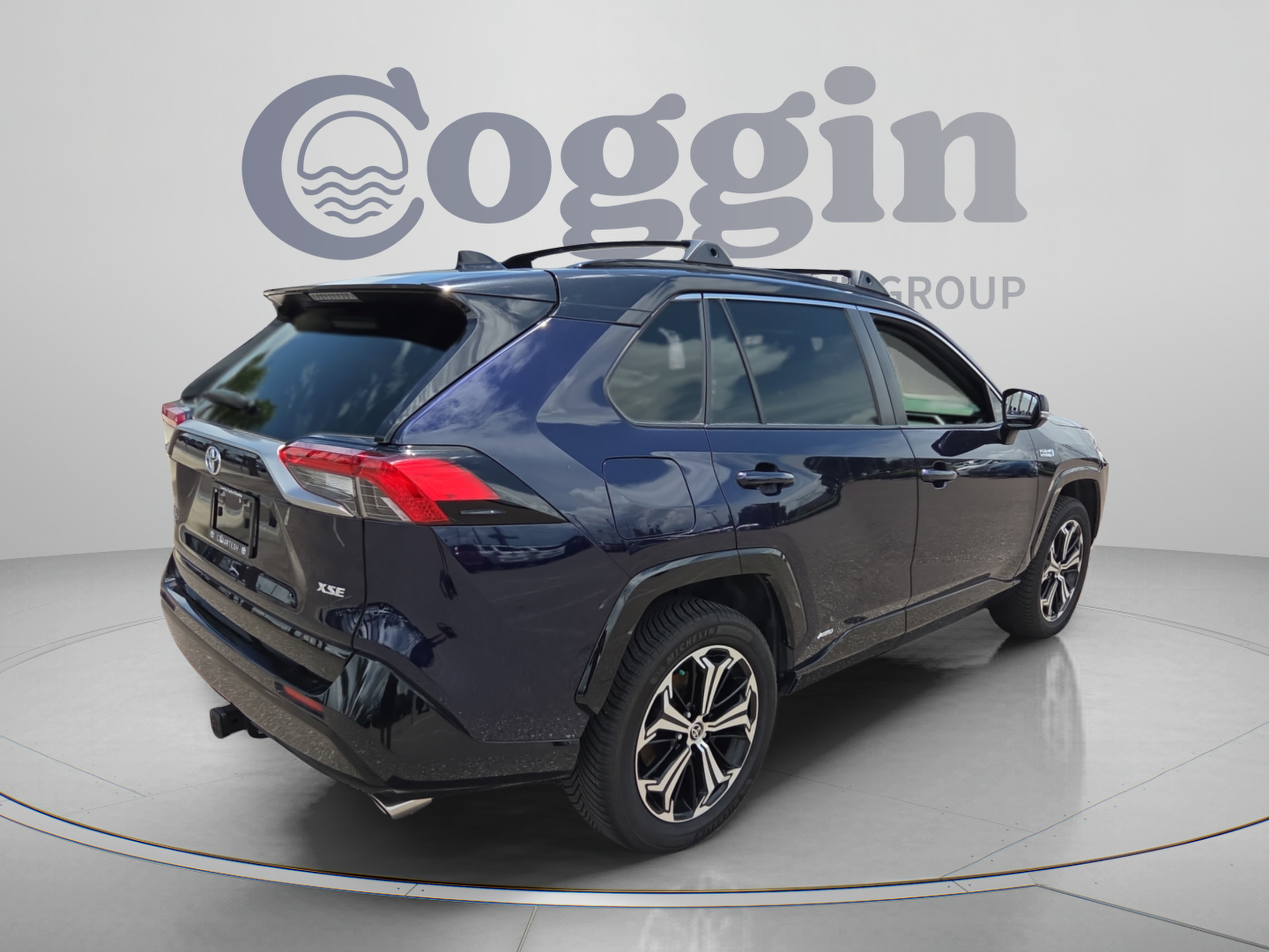 Used 2022 Toyota RAV4 XSE w/ Weather Package AWD/4WD image 5