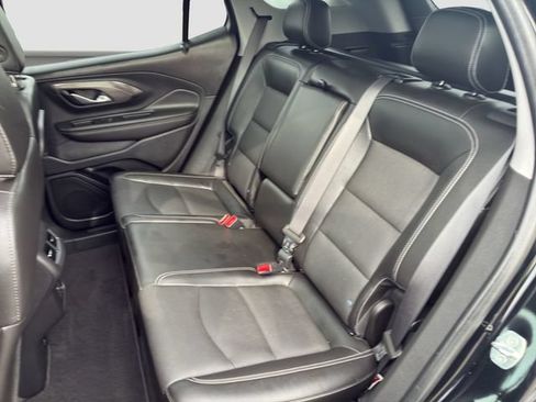 Used 2022 GMC Terrain SLT w/ Infotainment Package II FWD image 14