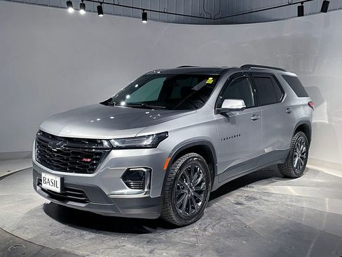 Used 2023 Chevrolet Traverse RS AWD/4WD image 8