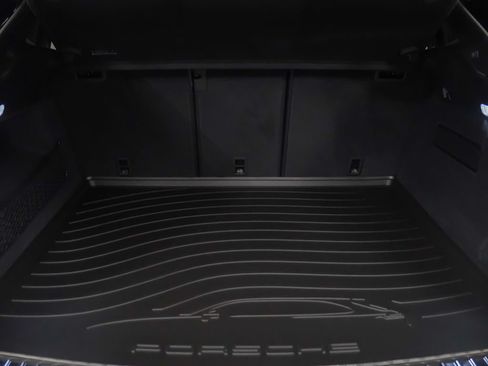 Used 2026 Porsche Cayenne Coupe AWD/4WD image 13