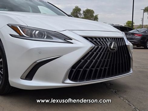 Certified 2025 Lexus ES 300h w/ Premium Package FWD image 9