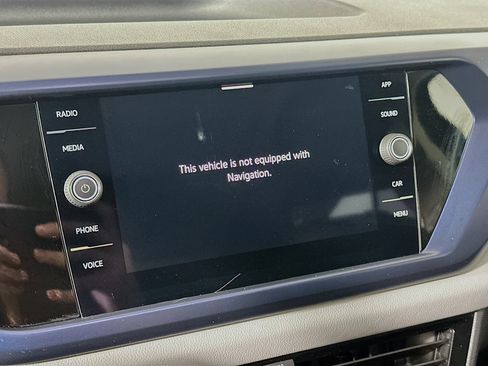 Used 2022 Volkswagen Taos SE w/ Panoramic Sunroof Package FWD image 21