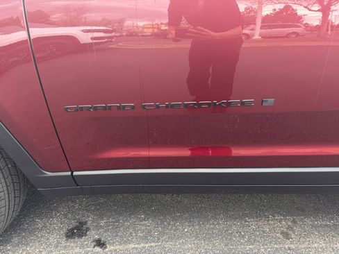 New 2026 Jeep Grand Cherokee Altitude AWD/4WD image 12