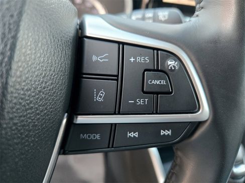 Used 2023 Toyota Highlander Bronze Edition image 16