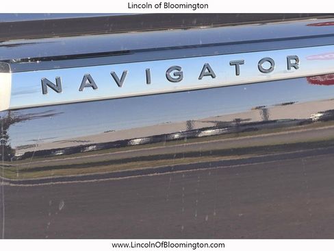 New 2025 Lincoln Navigator L Reserve image 15