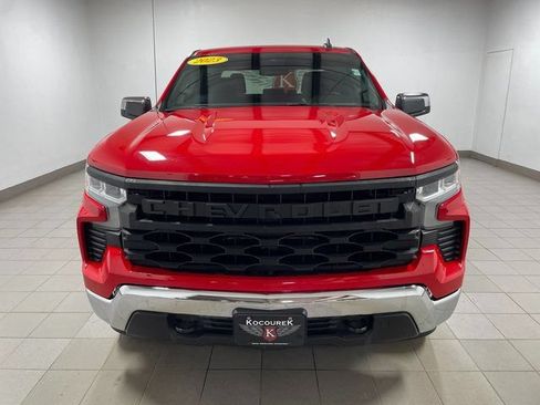 Used 2023 Chevrolet Silverado 1500 LT AWD/4WD image 2