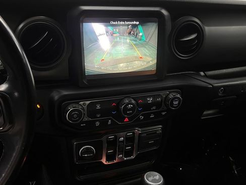 Used 2022 Jeep Wrangler Unlimited Sport AWD/4WD image 8
