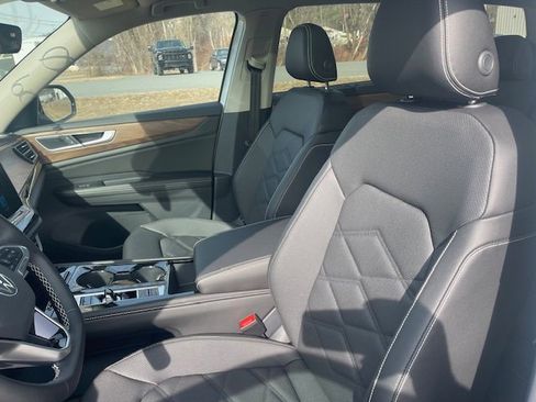 New 2026 Volkswagen Atlas SE image 14