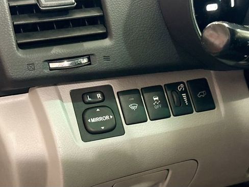 Used 2013 Toyota Highlander Limited image 11