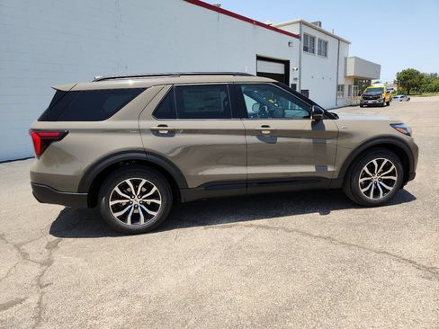 New 2026 Ford Explorer ST-Line RWD image 14