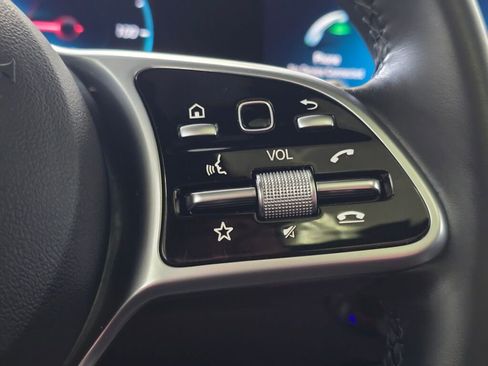 Used 2022 Mercedes-Benz EQB 350 4MATIC image 37