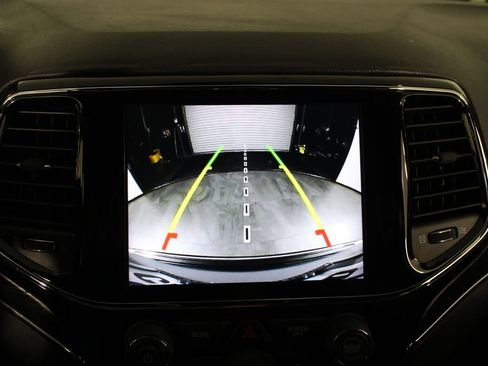 Used 2019 Jeep Grand Cherokee Limited RWD image 28