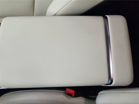 Used 2024 Tesla Model X image 61