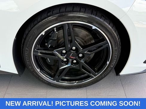 Used 2023 Chevrolet Corvette Stingray Preferred Conv w/ Z51 Performance Package RWD image 11