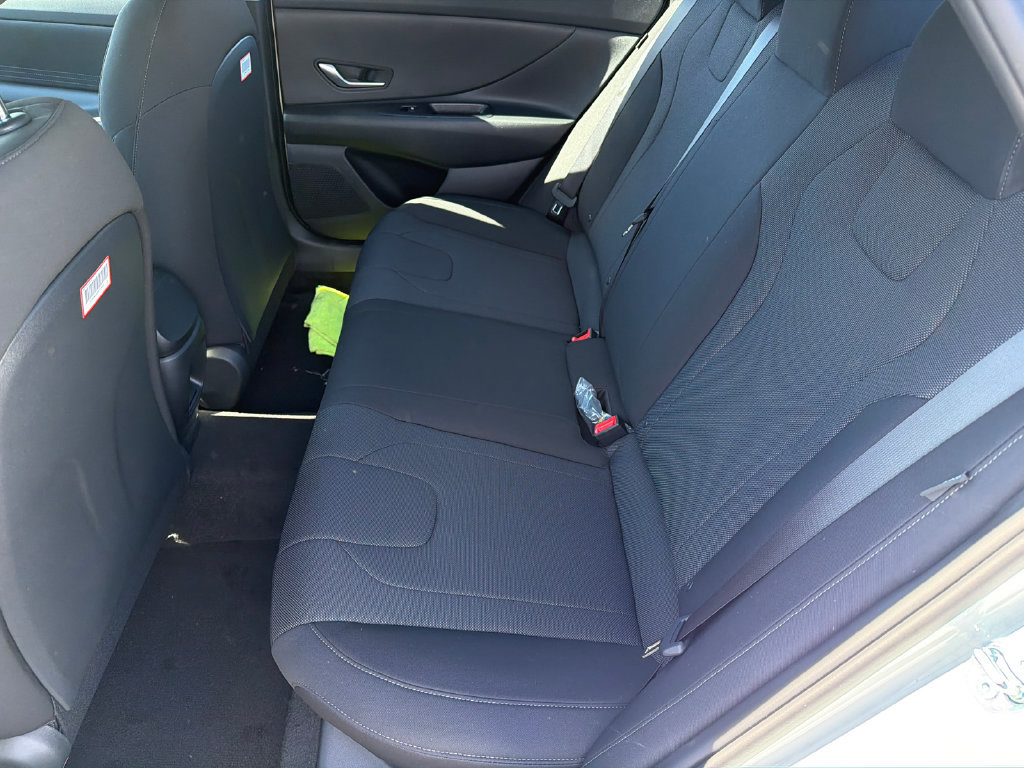 New 2026 Hyundai Elantra SE FWD image 21