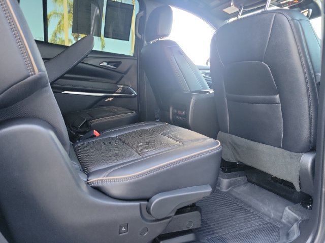 Used 2026 Chevrolet Traverse High Country w/ LPO, Floor Liner Package FWD image 22