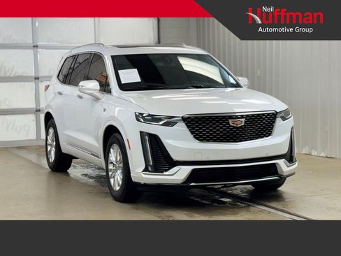 Used 2024 Cadillac XT6 Luxury w/ LPO, Floor Liner Package FWD image 1