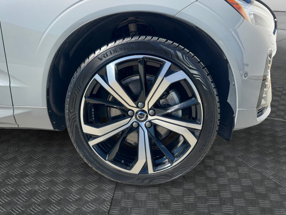 Used 2025 Volvo XC60 T8 Ultra w/ Protection Package Premier AWD/4WD image 25