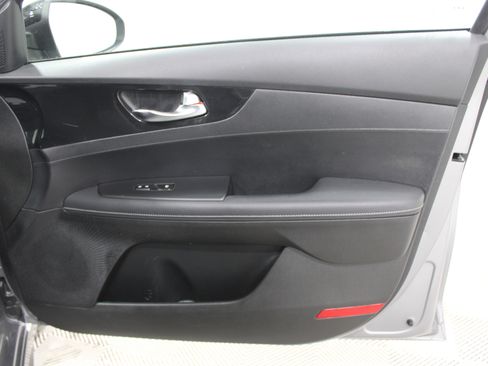 Used 2024 Kia Forte GT-Line image 25