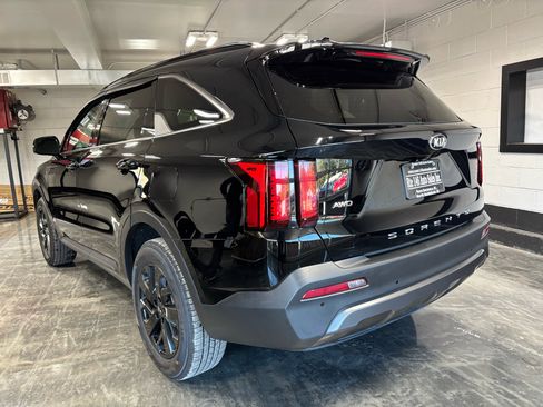 Used 2021 Kia Sorento S image 8
