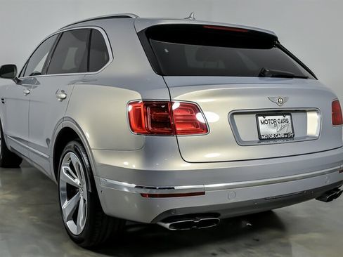 Used 2019 Bentley Bentayga AWD/4WD image 9