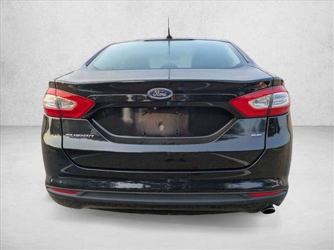 Used 2016 Ford Fusion SE FWD image 6