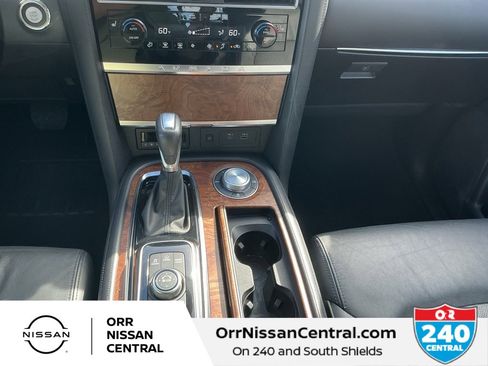 Used 2024 Nissan Armada SL w/ Captain's Chairs Package image 25