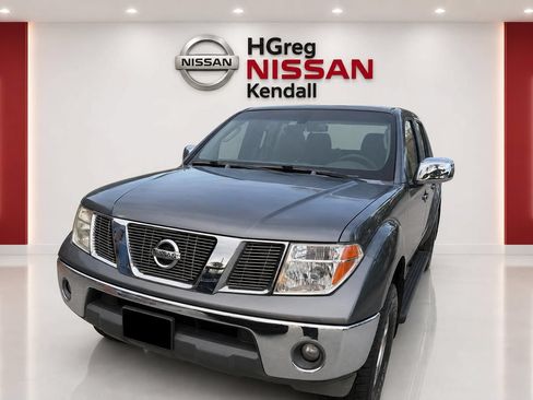 Used 2007 Nissan Frontier SE w/ SE Value Truck Pkg RWD image 3