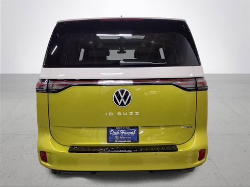 New 2025 Volkswagen ID. Buzz Pro S Plus image 11