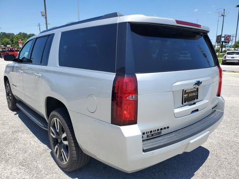 Used 2019 Chevrolet Suburban Premier AWD/4WD image 3