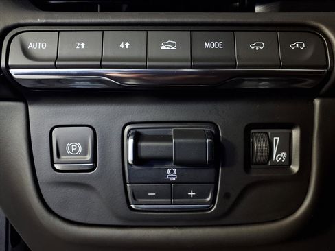 Used 2023 Cadillac Escalade Sport Platinum w/ LPO, ONYX Package image 18