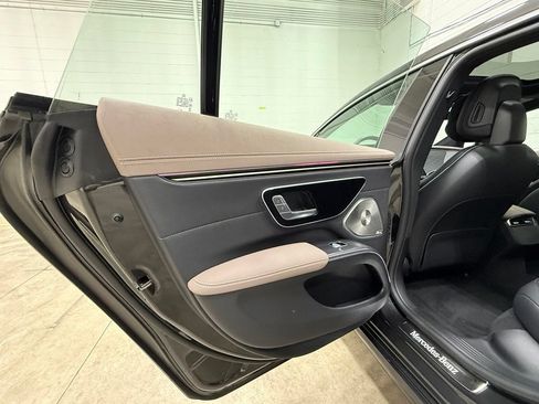 Used 2023 Mercedes-Benz EQS 450+ Sedan image 31