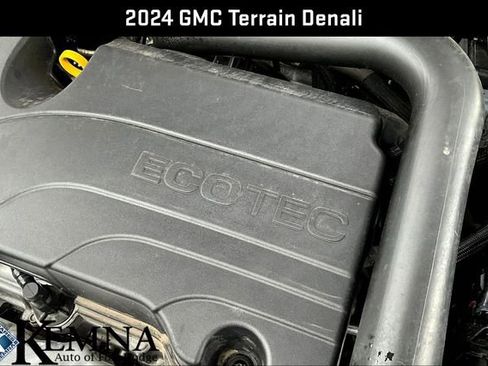 Used 2024 GMC Terrain Denali w/ Denali Premium Package image 33