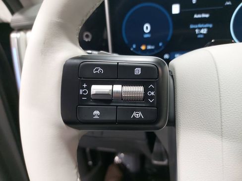 Certified 2025 Hyundai Santa Fe Limited AWD/4WD image 19