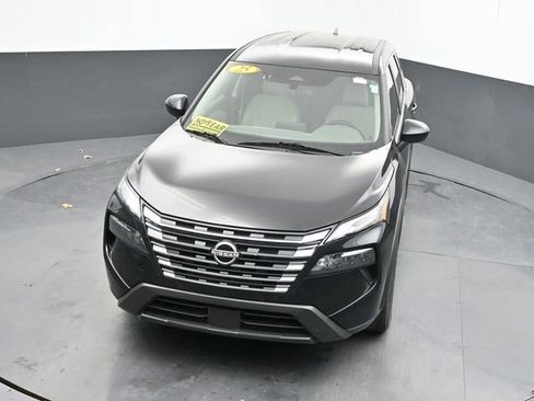Used 2025 Nissan Rogue SV FWD image 15