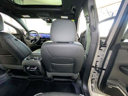Used 2026 Buick Enclave Sport Touring w/ Power Package FWD image 23